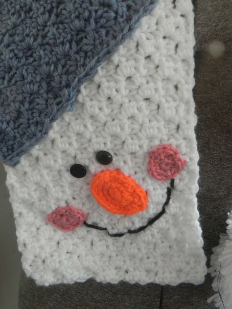 Snowman Scarf Pattern, C2c Scarf, Make A Scarf, Snowman Scarf, Crochet Snowman, Crochet Santa, Christmas Scarf, Yarn Bee, Rule Of Thumb