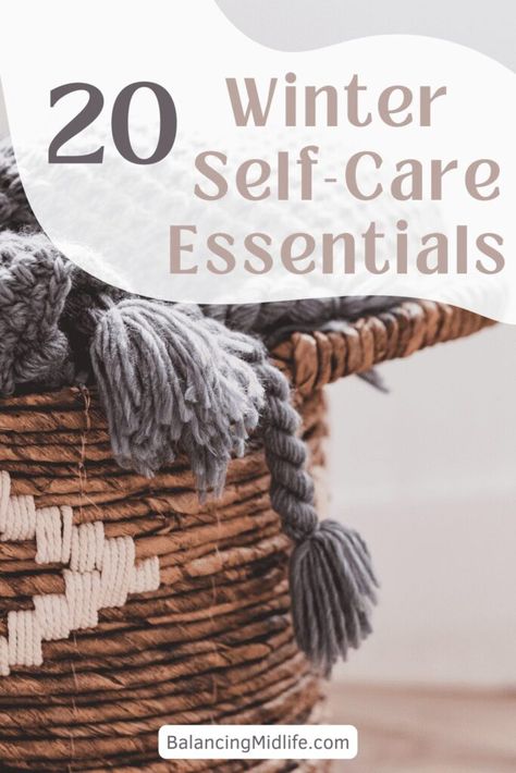 winter self-care essentials Holiday Self-care, Winter Self Care Ideas, Skin Care Winter, Winter Skin Care Products, Holiday Self Care, Romanticizing Winter, Winter Self Care, Winter Routine, Winter Checklist