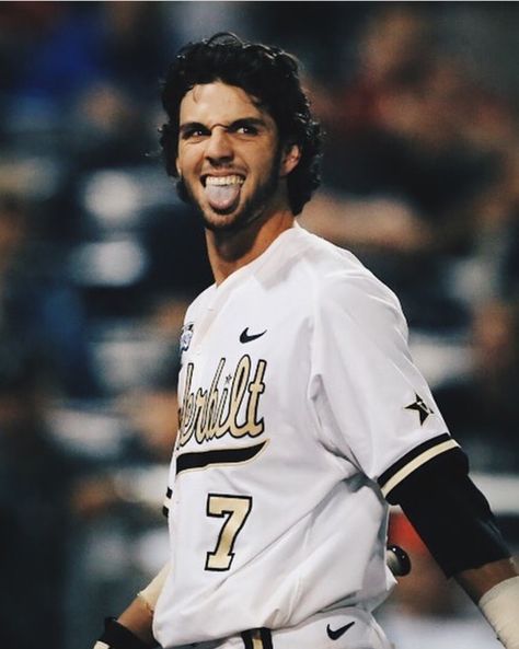 yum Hair With Baseball Hat, Blonde Hair Boys, Dansby Swanson, Pirates Baseball, Baseball Guys, Baseball Pictures, Catch Feelings, Baseball Boys, Quote Happy