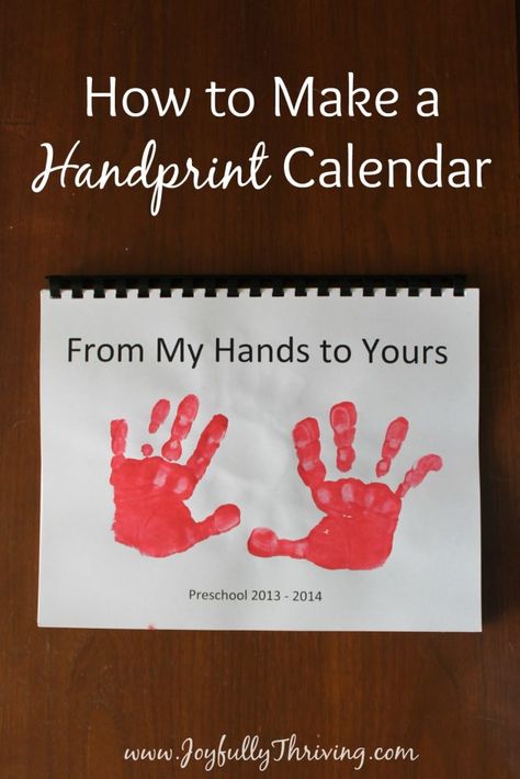 What a great diy gift idea for little kids! I love that there are pictures of all the months included for ideas, too. How to make a handprint calendar is worth saving! #diy #homemadegift #handprint Handprint Calendar Preschool, Homemade Calendar, Handprint Calendar, Cadeau Grand Parents, All The Months, Calendar Craft, Parents Christmas, Christmas Gifts For Parents, Diy Calendar