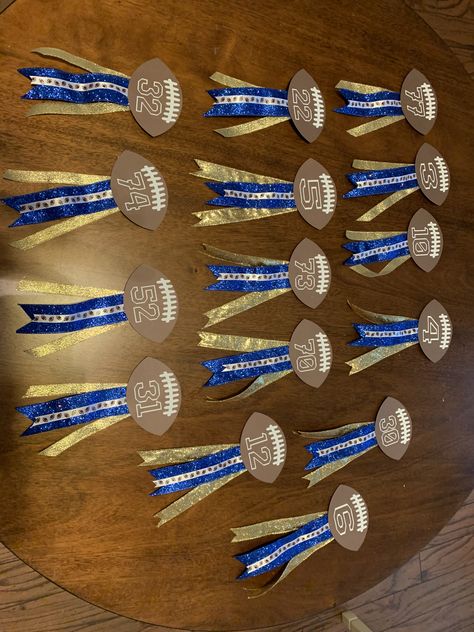 Peewee Football Signs, Football Mom Corsage, Football Championship Ideas, Football Pins For Moms, Football Mom Accessories, Football Keepsake Ideas, Senior Night Parent Gifts, Senior Night Flowers For Mom, Football Team Party Ideas