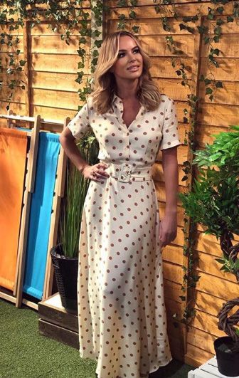 Amanda Holden's cream and brown polka dot dress is a surprising Zara bargain | HELLO! Dot Dress Outfit, Maxi Dress Outfit Fall, Brown Polka Dot Dress, Short Frocks, Polka Dot Summer Dresses, Designer Summer Dresses, Maxi Dress Outfit, Printed Summer Dresses, Mode Ootd