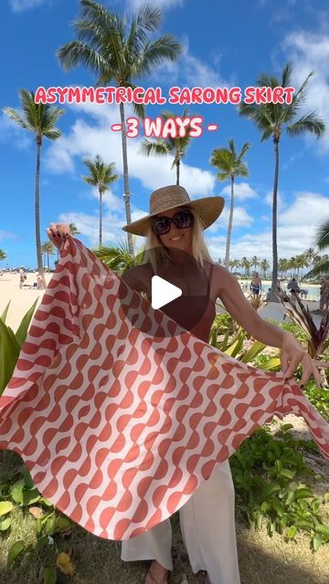 How To Tie Sarong Beach Covers, Beach Sarong Wrap, Bathing Suit Fits, Sewing Swimwear, 3 Ways To Wear, Sarong Skirt, Beach Sarong, Go To The Beach, Hawaii Beaches