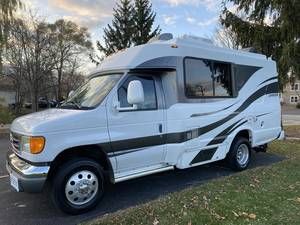 Chinook Rv, Rv Vehicle, Luxury Motorhomes, Class B Rv, Camper Van Conversion, Beach Park, Rv For Sale, Rvs For Sale, Class B