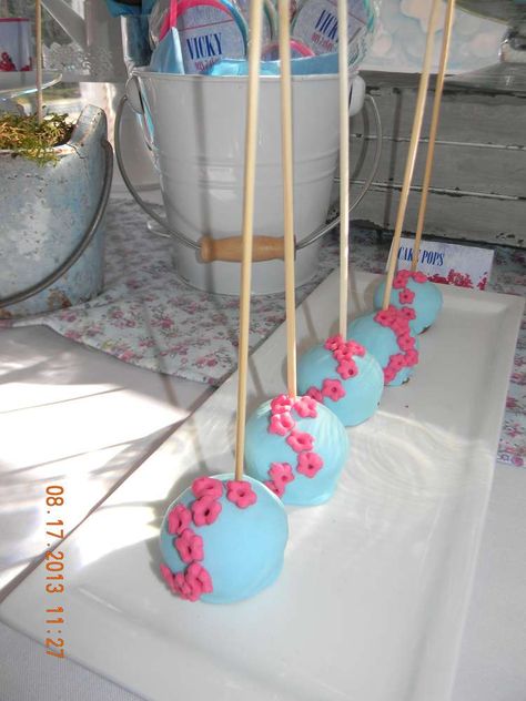 Mama Mia Cake Pops, Mamma Mia Dessert Table, Mamma Mia Themed Snacks, Mamma Mia Cake Pops, Mama Mia Birthday Theme Ideas, Mama Mia Party Food Ideas, Mamma Mia Themed Desserts, Mamma Mia Photo Backdrop, Mama Mia Themed Birthday Party Food