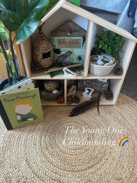 Reggio Emilia Inspired Practice | An invitation to learn about birds 🐦 🌈   | Facebook Provocations Reggio, Reggio Emilia Inspired, Birds Nature, Reggio Inspired, Invitation To Play, Thematic Units, Reggio Emilia, Child Development, Early Learning