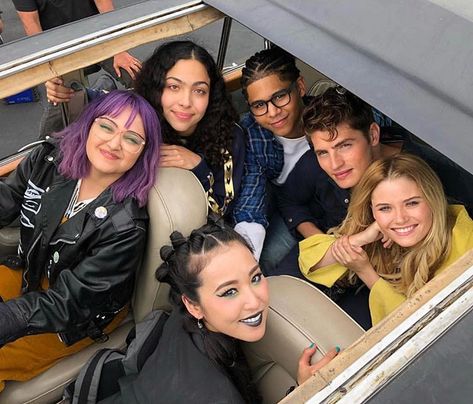 Runaways Cast, Allegra Acosta, Runaways Comic, Marvels Runaways, Marvel's Runaways, Runaways Marvel, Iain De Caestecker, Defenders Marvel, Marvel Champions