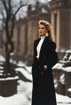 Winter Glamour Outfit, 60s Old Money Fashion, 90s Money Aesthetic, Old Money Aesthetic Women Winter, Old Money Outfits 90s, Elegant 80s Fashion, 80s Old Money Fashion, Old Money Coats Women, Old Money Winter Fashion