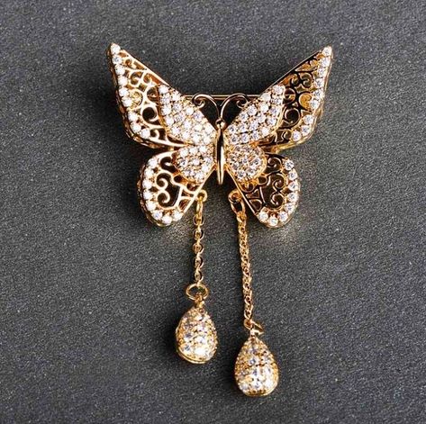 Exquisite Cubic Zirconia Butterfly Brooch Women's Golden Tassel Classic Wedding Decoration Animal Corsage Brooch Metals Type: Zinc Alloy Shape\pattern: Butterfly Brooches Type: Brooches Gender: Women Style: TRENDY Material: Metal Classic Wedding Decorations, Bead Embroidery Jewelry, Antique Brooches, Brooch Jewelry, Jewelry Pins, Butterfly Brooch, Embroidery Jewelry, Pearl Brooch, Dress Elegant