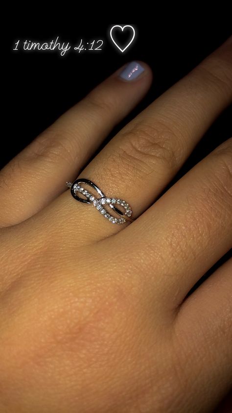 Promis Ring Aesthetic, Purity Ring Aesthetic, Purity Rings For Women, Purity Ring Christian, Christian Engagement Rings, Aesthetic Promise Rings, Promise Ring Ideas, Christian Purity Ring, Purity Rings