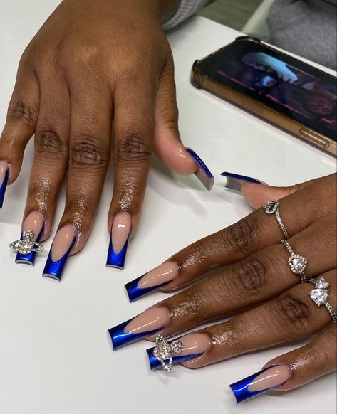 Birthday Nails Aesthetic, Black And Blue Nails, Royal Blue Nails Designs, Silver Acrylic Nails, Nails With Charms, Blue Prom Nails, Freestyle Nails, Ny Nails, Blue Chrome Nails