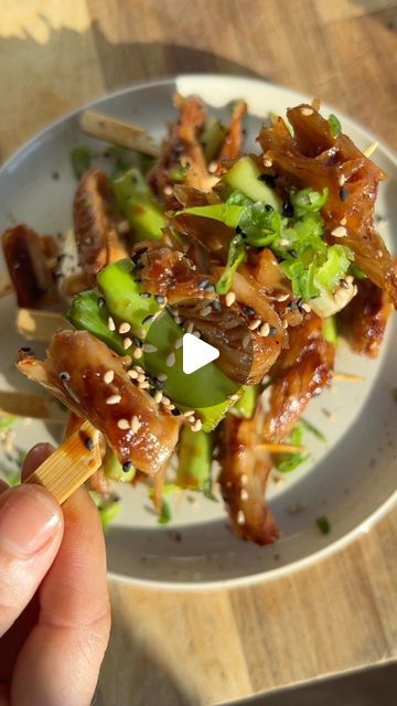 rhian melvin on Instagram: "VEGAN YAKITORI 🌱

yakitori is japanese skewered chicken grilled with a sweet, sticky, umami sauce & it’s one of my all time faves

‘yakitori’ literally means ‘grilled chicken’ so while this vegan version might not be the real deal, it’s the closest way ya gal can enjoy this dreamy street food without any of the actual chicken 

ingredients (makes 6 skewers)

150-200g vegan chicken (if you’re not a fan of meat subs- extra firm tofu would also work well!)
3 tbsp tamari (or soy sauce)
3 tbsp mirin
1 tbsp caster sugar
1 tbsp sake
3 spring onions, chopped into chunks (reserve greens for garnishing)
toasted sesame seeds for topping
6 small skewers

method

1. for the sauce: add the tamari, mirin, caster sugar & sake to a pan over a medium heat until the sugar dissolv Vegan Yakitori, Umami Sauce, Skewered Chicken, Chicken Grilled, Vegan Chicken, Firm Tofu, Extra Firm Tofu, Spring Onions, Toasted Sesame Seeds