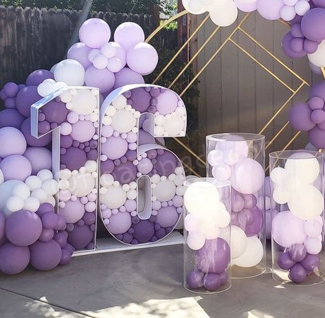 Lilac Wedding Decorations, Purple Bachelorette, Purple Bachelorette Party, Purple Birthday Party Decorations, Lilac Baby Shower, Birthday Party Paper Decorations, Lilac Decor, Lila Party, Graduation Party Themes