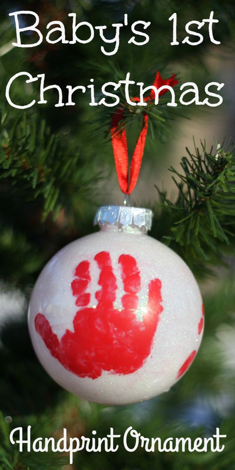 Babys First Christmas Ornament:  Such a sweet handprint ornament to commemorate the first magical Christmas of your little one! Baby Christmas Crafts, Juleverksted For Barn, Handprint Ornaments, Baby's 1st Christmas, Baby First Christmas Ornament, Easy Christmas Crafts, Holiday Baby, Baby Diy, Baby's First Christmas