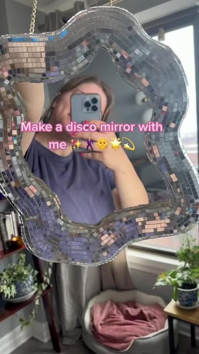 Disco Ball Mirror Frame Diy, Diy Disco Mirror, Discoball Mirror Diy, Disco Tile Diy, Disco Crafts, Diy Disco Ball, Disco Ball Mirror, Disco Mirror, Disco Decorations