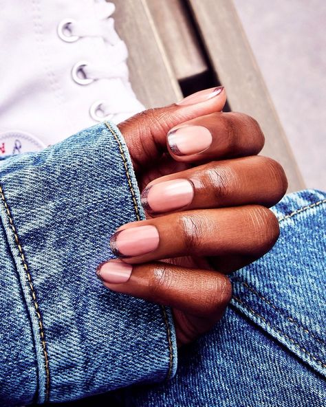 Sally Hansen on Instagram: “Crushin’ on this metallic french mani 😍 🎨: Miracle Gel in Adrenaline Crush” Metallic French Tip, Chrome Toes, French Tip Nails, Sally Hansen, Toe Nails, Nail Inspo, Nail Polish, Nail Art, Nails