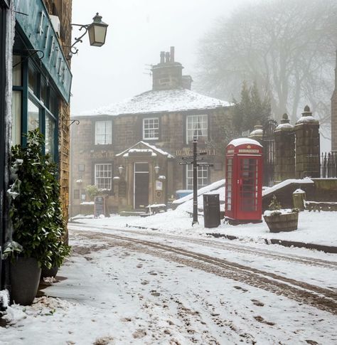 Beautiful Haworth in the snow. Pubs In London, English Christmas, Wallpaper Cantik, Winter Szenen, Phone Booth, Winter Scenery, Sendai, Snow Scenes, London Eye