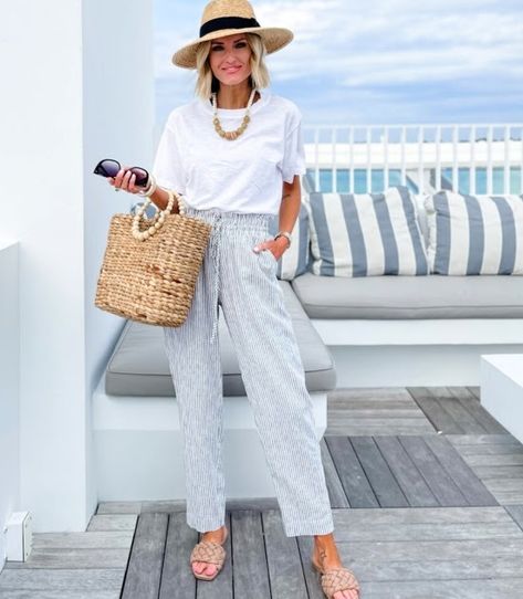 Beach Chic Outfit, Outfit Ideas 2022, Beach Style Outfit, Vacation Outfit Ideas, Florida Outfits, Vacation Outfits Women, Summer Outfits Women Over 40, Resort Wear For Women, Beach Vacation Outfits