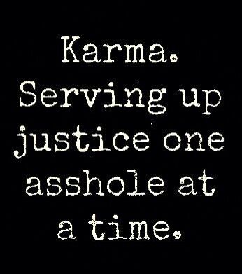 Familia Quotes, Karma Funny, Great Sayings, Karma Quotes, Trendy Quotes, Toxic People, E Card, New Quotes, Just Saying