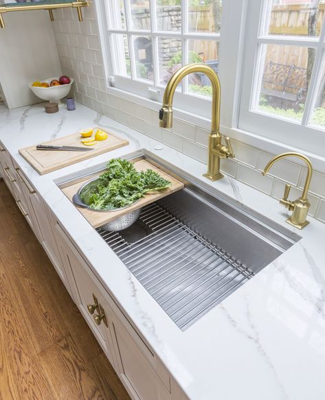 Wide Sink Kitchen, Extra Sink In Kitchen, Huge Sink Kitchen, The Galley Sink, Large Single Basin Kitchen Sink, Inset Sink Kitchen, Farmhouse Sink With Water Filter, Long Kitchen Sink, Extra Large Sink Kitchen