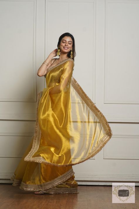 Tissue Saree Styling, Yellow Saree Aesthetic, Yellow Desi Aesthetic, Golden Saree Bride, Tissue Fabric Dress Design, Tissue Suits Design, Golden Saree Look, Yellow Tissue Saree, Tissue Saree Look