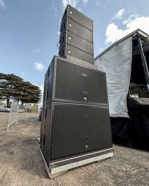 Run at the scenic Phillip Island Grand Prix Circuit in Australia 🏁 the production team turned to RCF's HDL 20-A line array speakers, paired with dual 18-inch SUB 8006-AS subwoofers. The result was an amazing audio experience! Read More ➡️ https://bit.ly/productioncorp_motogp_RCF - - - #ExperienceRCF #RCFaudio #RCFspeakers Rcf Audio, Phillip Island, Sound Systems, Luxury Logo, Photo To Video, The A Team, Sound System, Grand Prix, Speaker