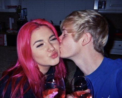 Sam And Katrina, Cute Youtube Couples, Youtube Couples, Katrina Stuart, Peyton Clark, Sam Golbach, Sam And Cat, Scarlet Witch Marvel, Cutest Couple Ever