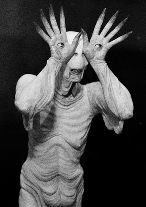 Pale Man Drawing, Pale Men, Pale Man Pan's Labyrinth, The Pale Man, Fear Movie, Classic Movie Monsters, Classic Monster Costumes, Pale Man, Creepy Man