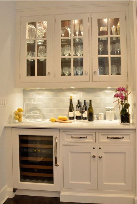 Kitchen Bar Area Ideas, Sideboard Ideas, Kitchen Colours, Kitchen 2024, Beverage Coolers, Beverage Bar, Butler’s Pantry, Wine Bars, Butlers Pantry