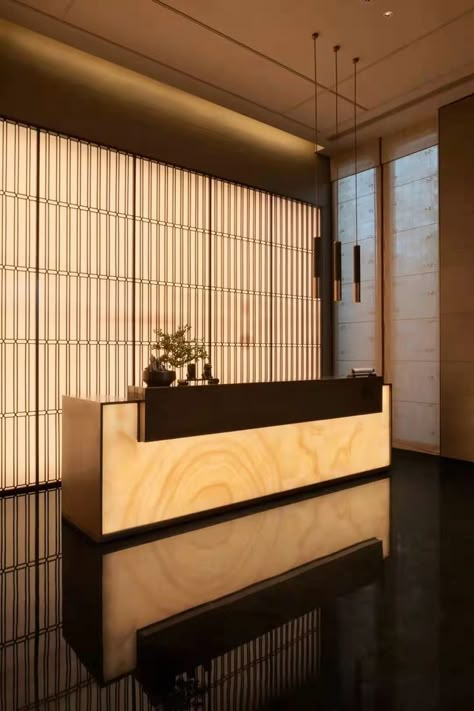 Hotel Reception Design, Reception Desk Lighting, Spa Relaxation Room, Hotel Lobby Reception, Cafe Design Inspiration, Supermarket Design Interior, Hotel Reception Desk, Japanese Hotel, Display Retail