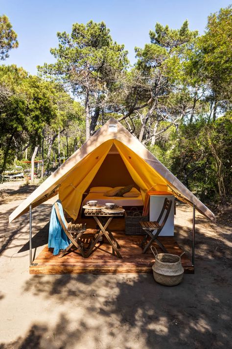 Glamping in Toscana al mare: scopri le tende di charme nel Campeggio Etruria Camping Life, Amazing Places, Glamping, Outdoor Gear, Trekking, The Good Place, Tent, Camping, Van