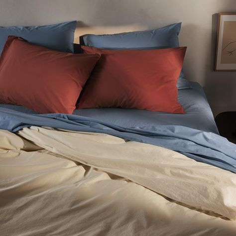 PRICES MAY VARY. ORGANIC COTTON 4 PIECE SHEET SET: Meet our freshly-squeezed collection of GOTS-certified organic cotton that’s safe for your world and ours. In 100% long-staple organic percale with a 300 thread count, it's breathable, crisp, lightweight, and relaxed (thanks to garment washing!). Go organic already—it’s the next level of comfort. Set includes 1 fitted sheet, 1 flat sheet, and 2 pillowcases. 100% GOTS-CERTIFIED ORGANIC COTTON: Ensures materials are grown organically and meet envi Bedding Combinations, Colorful Bed Sheets, Maroon Walls, Bed Inspo, Fall Apartment Decor, Blankets For Winter, Cotton Core, Fall Bedding, Organic Cotton Sheets