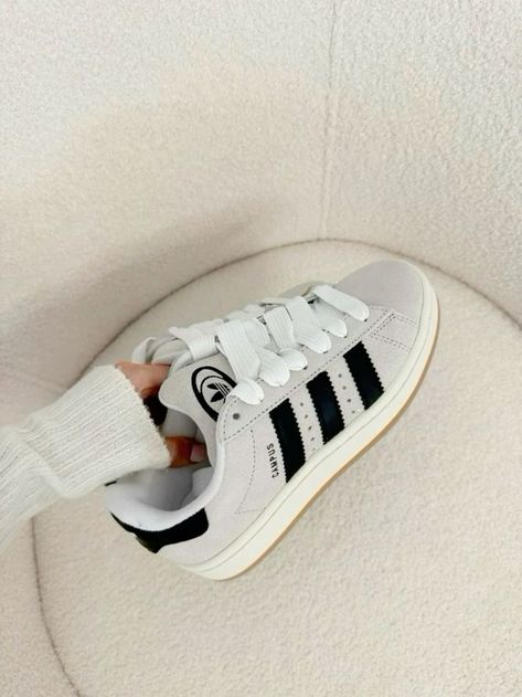 Addias Shoes, Adidas Campus Shoes, Campus Shoes, Campus 00, Pretty Sneakers, Shoes For School, Skor Sneakers, Back To School Shoes, Trendy Shoes Sneakers