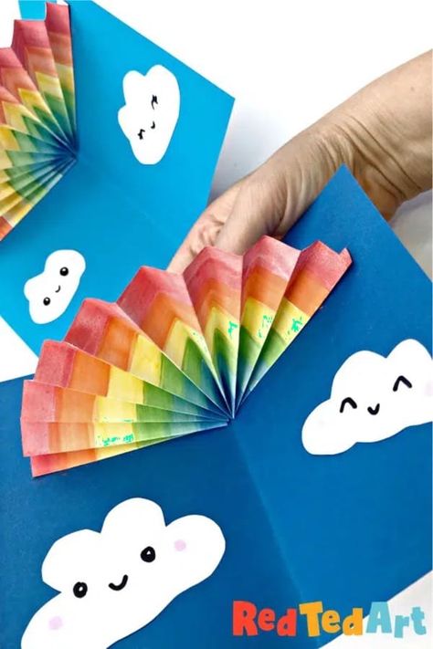 If you have a stack of construction paper just waiting to be turned into a fun craft for the kids, check out these awesome construction paper craft ideas and tutorials for inspiration! Kunst For Barn, Summer Arts And Crafts, Babysitting Crafts, Paper Rainbow, Red Ted Art, Make A Rainbow, Construction Paper Crafts, Rainbow Card, Easy Arts And Crafts