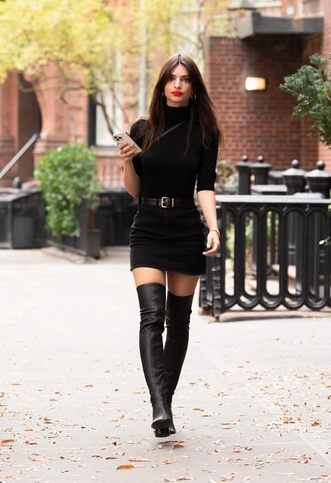 How To Wear Thigh High Boots, Thigh High Boots Outfit, Emily Ratajkowski Style, High Boots Outfit, Emily Ratajkowski, Outfit Casual, Thigh High Boots, Boots Outfit, Mode Outfits