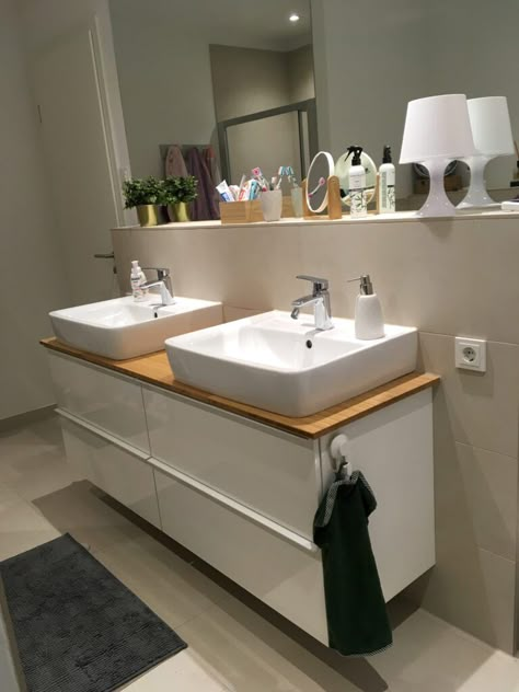 Godmorgon ohne IKEA Waschbecken ist möglich - betterknow.how Ikea Godmorgon Hack, Ikea Bathroom Ideas, Ikea Bathroom Sinks, Ikea Bathroom Vanity, Bar Light Fixtures, Wc Ideas, Ikea Godmorgon, Toilet Handle, Ikea Bathroom