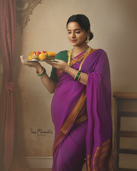 💜💜This momma was a perfect fit for the traditional setup! Traditional maternity shoots are timeless and beautiful! Book your photoshoot now For enquiries contact on - 8660734582 Studio location - Kalyan Nagar, Bangalore . #traditionalbeauty #traditionallook❤️ #traditionalphotography #indianmaternityphotography #indianphotography #traditionalmaternityphotoshoot #traditionalphotoshoot #fineart #banglorephotography #fineartphotography #Karnataka #Mysoresilk #maternityreels #pregnancyshoot... Traditional Maternity Photoshoot, Seemantham Saree Ideas, Traditional Maternity Shoot, Traditional Photoshoot, Maternity Photography Poses Couple, Maternity Shoots, Poses Couple, Maternity Photoshoot Poses, Maternity Photography Poses