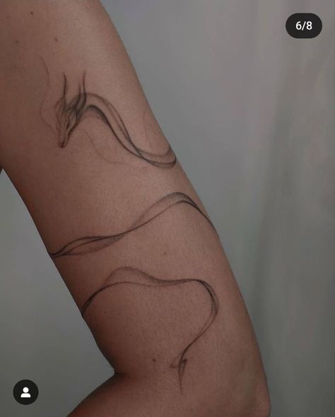 Dragon Tattoo That Wraps Around Arm, Minimalistic Tatoos Aesthetic, Elegant Fine Line Tattoo, Delicate Line Tattoos For Women, Femme Tattoo Ideas, Ethereal Aesthetic Tattoo, Minimal Hand Tattoos For Women, Body Flow Tattoo, Small Artsy Tattoos