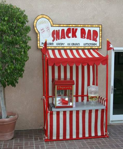 how to build an outdoor theater DIY backyard theater: PVC Snack Bars and Lemonade Stand Diy Carnival Concession Stand, Diy Concession Stand Display, Popcorn Stand Ideas, Movie Theater Ideas, Backyard Movie Theater, Outdoor Movie Night Ideas, Backyard Movie Theaters, Theatre Diy, Popcorn Stand