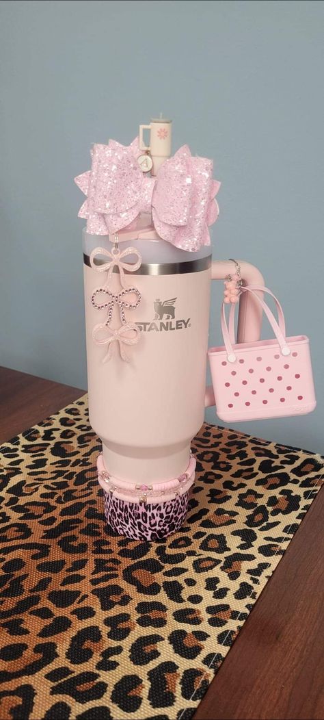 Pretty Stanley Cups, Pink Stanley Cup Accessories, Stanley Cup Accessories Diy, Decorated Stanley Cup, Stanley Decorated, Stanley Cup Aesthetic Accessories, Decorated Stanley, Stanley Decorations, Pink Stanley Cup Aesthetic