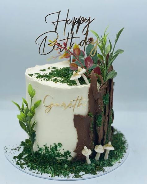 Woods Birthday Cake, Magical Forest Cake, Birthday Cake Forest Theme, Birthday Cake Nature Theme, Forest Theme Cake For Kids, Woodsy Cake Ideas, Nature Theme Birthday Cake, Forest Cake Woodland, Woodland Cake Birthday