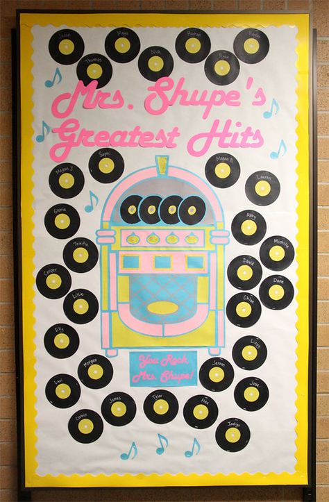 Record Bulletin Board, Rock And Roll Classroom Theme, 80s Classroom Theme, Retro Bulletin Board Ideas, Retro Bulletin Board, Roll Door, Homeroom Mom, Teacher Appreciation Doors, 60s Theme