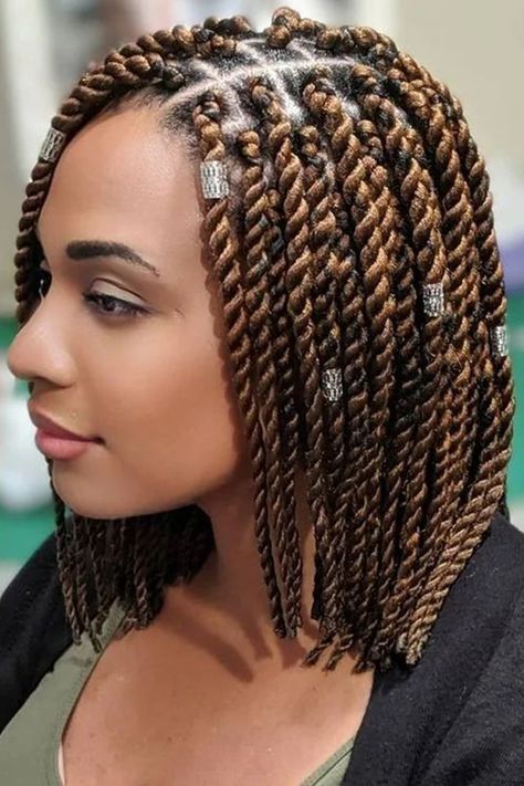 Braided Bob Ideas for Dark Women Brighten Hair, Bob Box Braids Styles, Short Bob Braids, Braided Bob, Short Hair Twist Styles, Senegalese Twist Hairstyles, Bob Braids Hairstyles, Short Twists, Twisted Hair