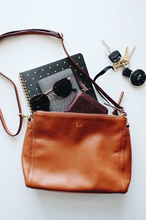 HOW TO CHOOSE THE RIGHT TRAVEL BAG: LO AND SONS Bag Flatlay, Itinerary Planning, Cheap Purses, Popular Handbags, Pearl Bag, Bag Essentials, Handbags Affordable, Cheap Handbags, Cheap Bags