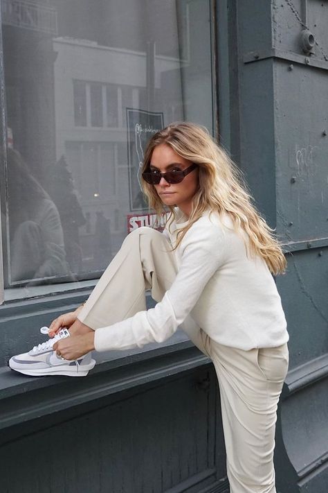 Claire Rose Cliteur, Claire Rose, Trainers Outfit, Prep Style, Popsugar Fashion, Trending Sneakers, Autumn Street Style, Athletic Fashion, Wearing Clothes