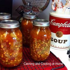 Farmers Market Vegetable Soup Canning Soup Recipes, Canning Pressure Cooker, Canning Granny, Pressure Canning Recipes, Home Canning Recipes, Canning Vegetables, Veg Soup, Canning Food Preservation, Canned Food Storage