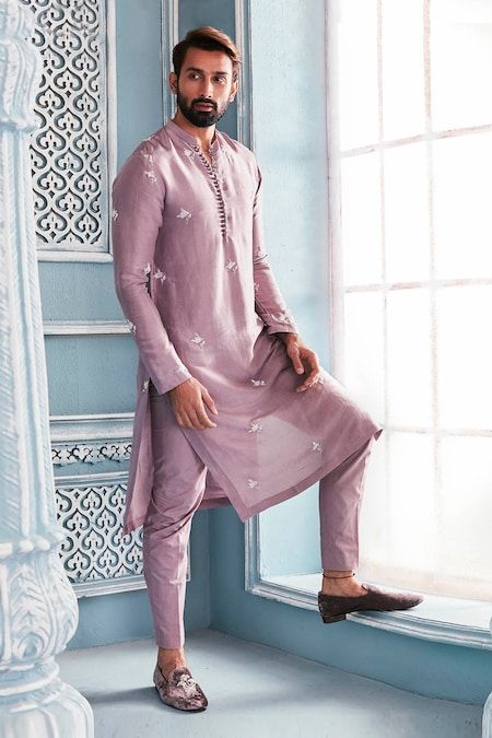 Traditional Indian Mens Clothing, Kurta Designs Men's, India Fashion Men, Mahima Mahajan, Mens Indian Wear, Kurta Pajama Men, Boys Kurta Design, Wedding Kurta For Men, Groom Dress Men