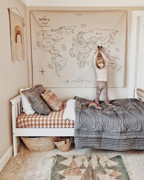 Children's bedrooms: From Toddler to Big-Kid Bed - Hither & Thither Interior Design Country, Casa Open Space, Ideas Hogar, Boy Bedroom, Big Boy Room, Bedroom Layouts, Boys Bedrooms, Boy's Bedroom, Baby Room Decor