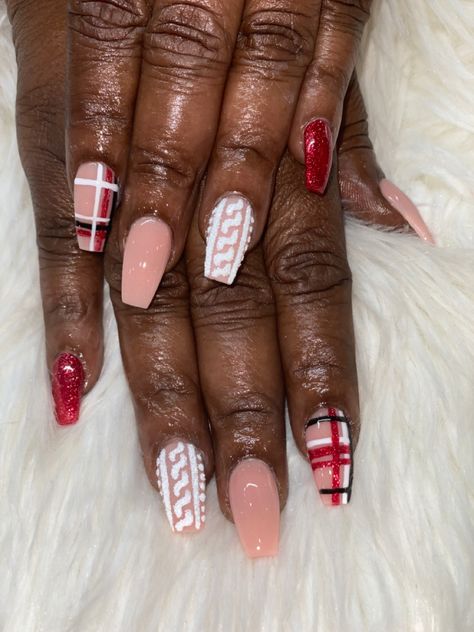 Red Christmas Sweater Nails, Red Xmas Nails Designs, How To Do Sweater Nails, Christmas Nails Ballerina, Christmas Plaid Nails, Nails Plaid, Matte Green Nails, Santa Hat Nails, Christmas Sweater Nails