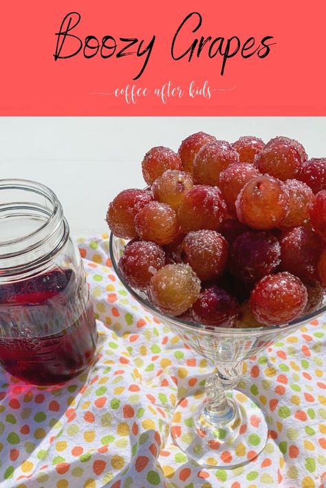 Boozy grapes are a fun, party snack for adults. Alcoholic Grapes, Alcohol Infused Grapes, Boozy Grapes Vodka, Margarita Frozen Grapes, Vodka Grapes Frozen, Margarita Grapes, Red Snacks For Party, Infused Grapes, Red Snacks For Color Party